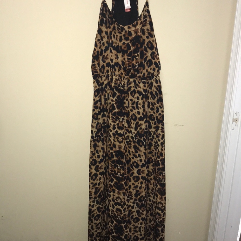Cheetah print maxi dress! 😍